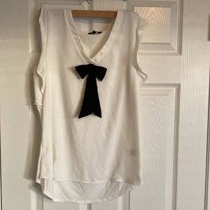 RW&CO fluttery Sleeves Bow Blouse.